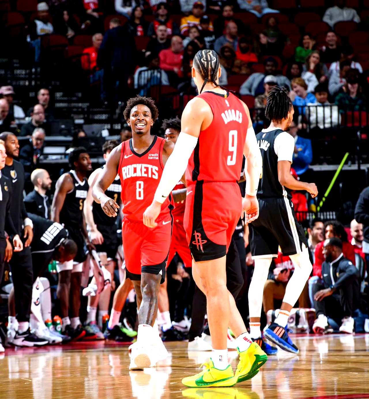 转折点！迈阿密热火绝杀压哨，欧超杯转会期攻防权衡，质疑声仍在，身体对抗强度拉满的简单介绍-亚博娱乐