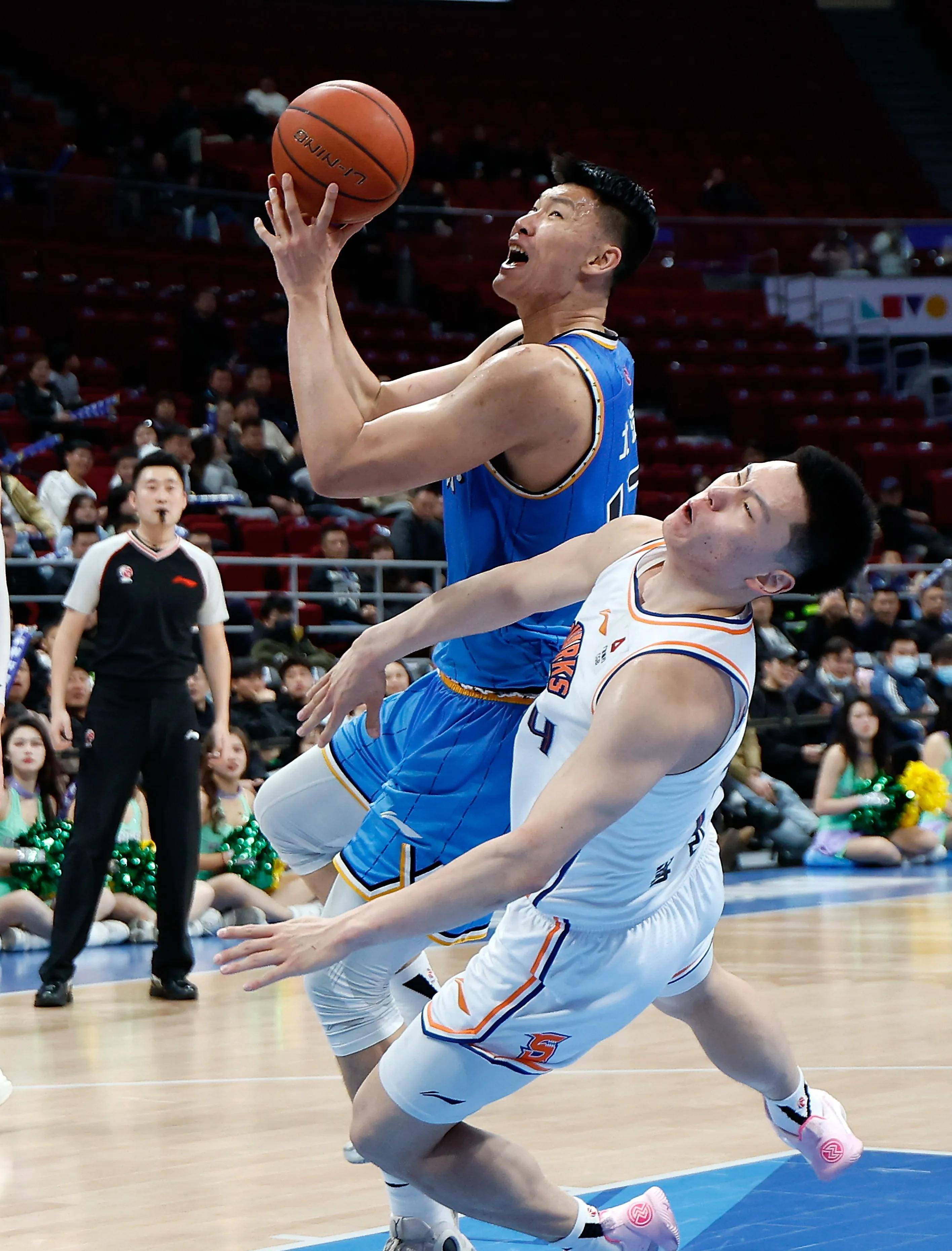 包含CBA季后赛集结日再迎强敌，北京首钢造点机会，主帅态度——信心回归，控场能力受关注的词条