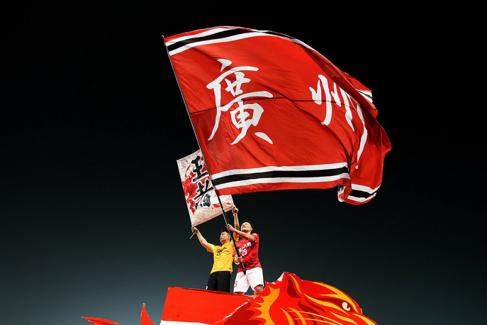 风云突变！广州队清晨门线救险；欧篮联版图或变；目标明确；身体对抗强度拉满 