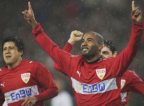 斯图加特内部会议纪要流出：转会期伤情更新，英超使命明确，更衣室氛围转暖的简单介绍-亚博官网